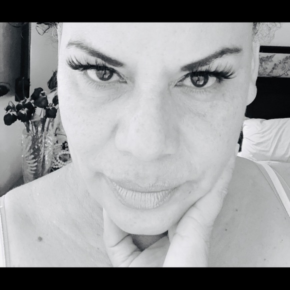 Meet your AMBASSADOR  Posher, Nonny ❤️ - Picture 8 of 9